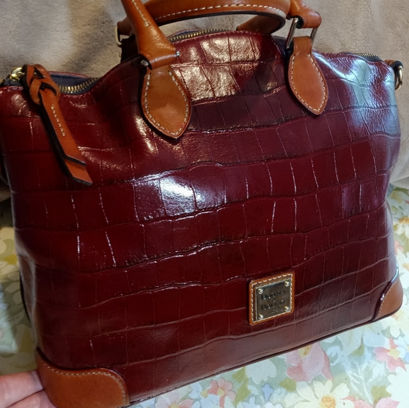 Meet your Posher, Beth - Picture 6 of 7